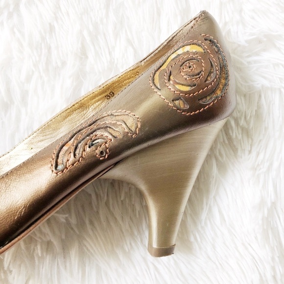 Luciano Barachini Gold Designer Pointy Toe Heel 39 - Picture 3 of 6